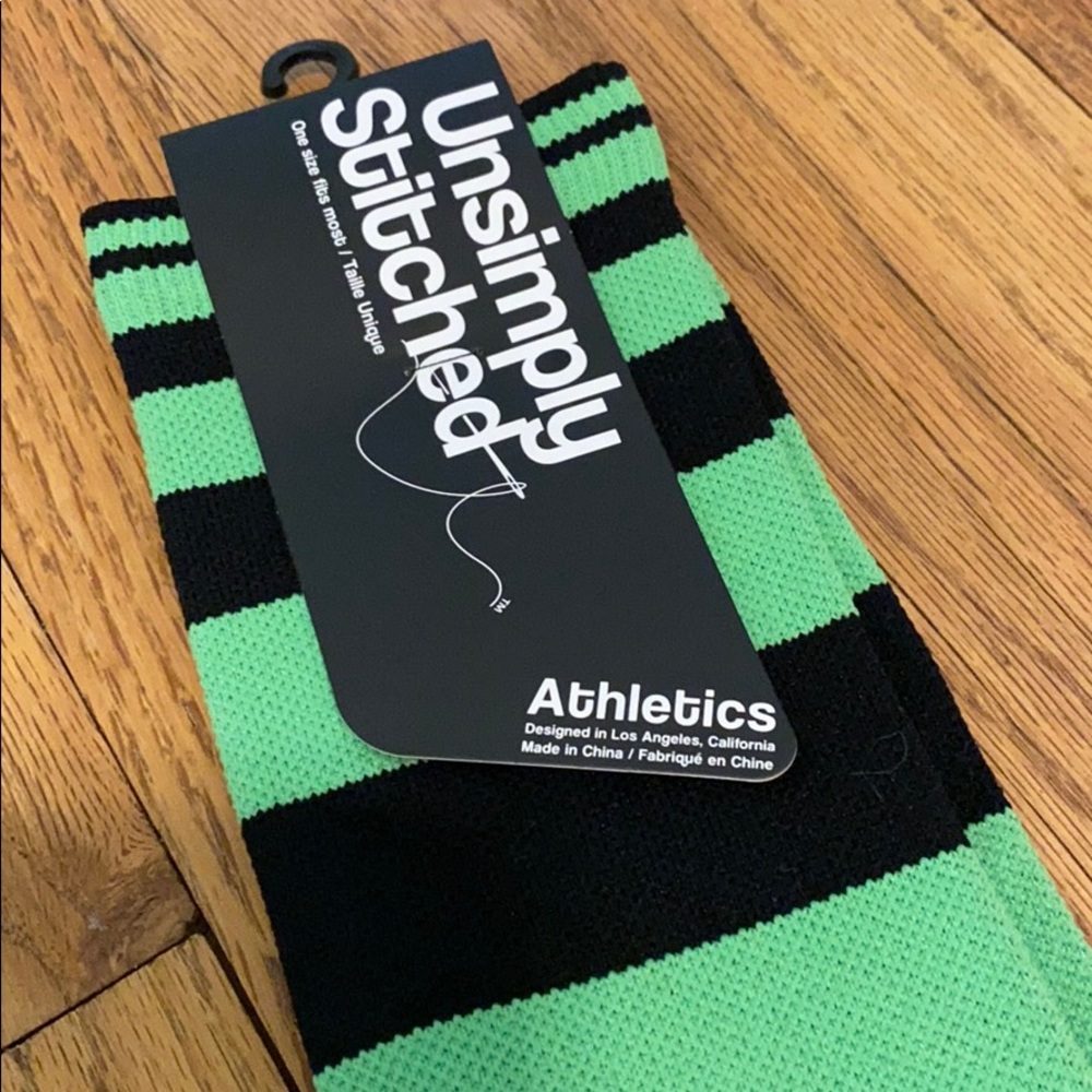 Unsimply stitched socks - Picture 2 of 5